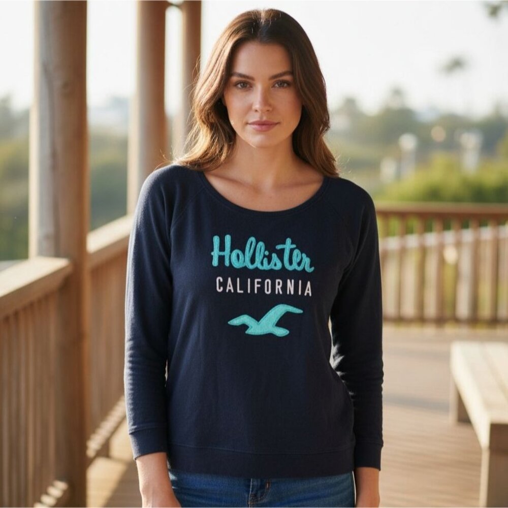Hollister M Shirt Sweater Vtg Long-Sleeve Sweatshirt Top Embroidered Monogram